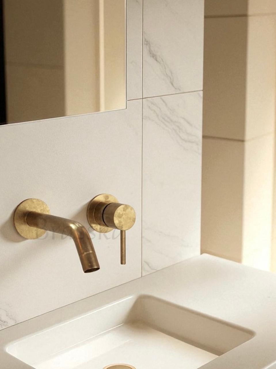 Wall Mounted Brass Bathroom Faucet