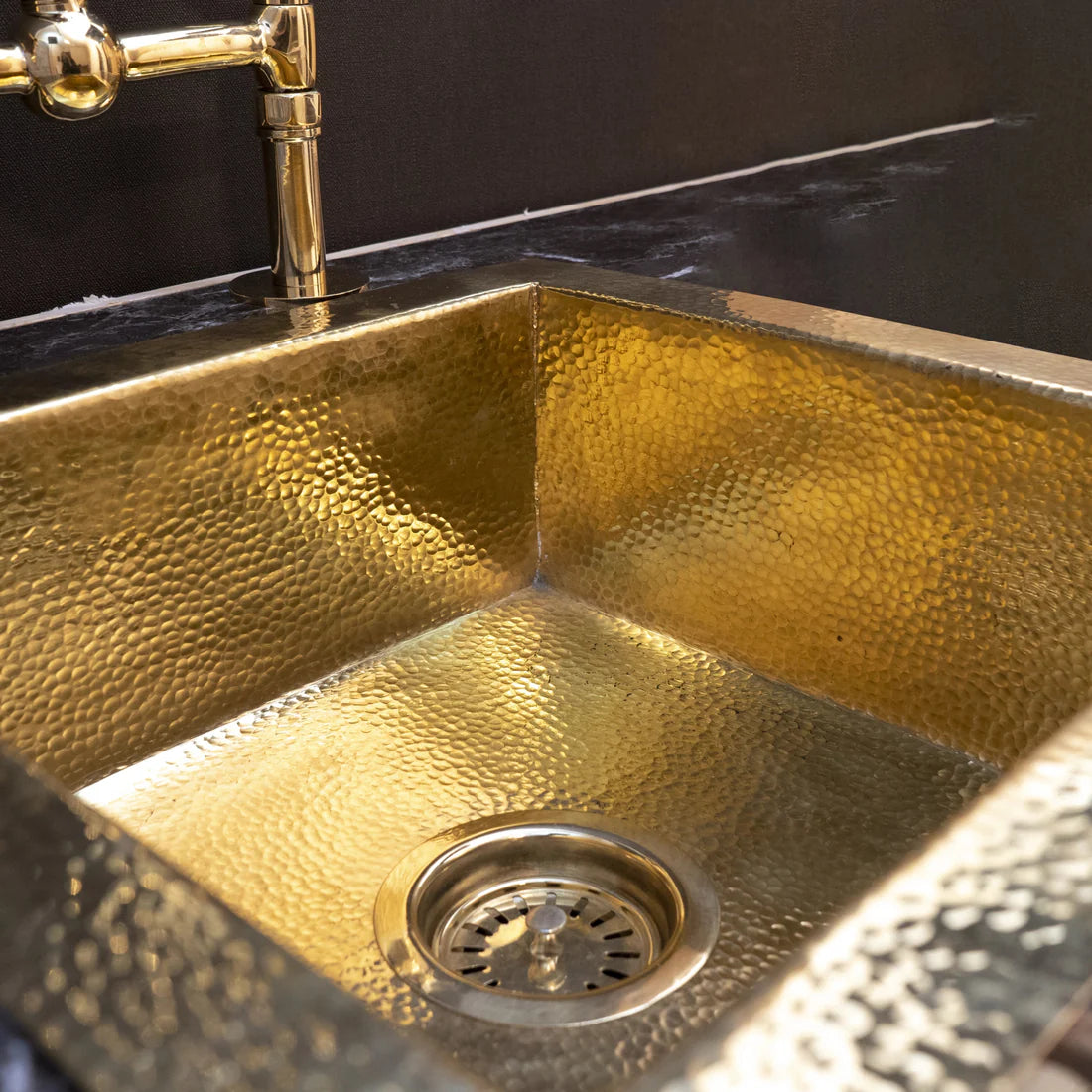 Island Solid Undermount Brass Sink