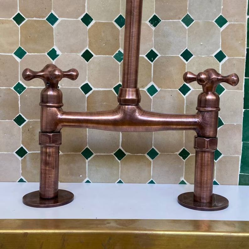 Modern Copper Kitchen Faucet – Handcrafted Elegance with Warm Vintage Finish