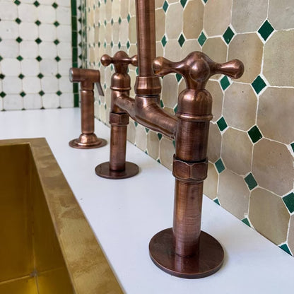 Modern Copper Kitchen Faucet – Handcrafted Elegance with Warm Vintage Finish