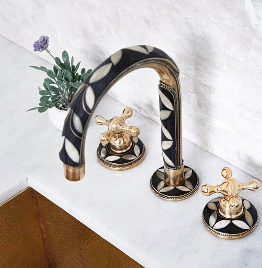 WOOD & BRASS DECK MOUNTED BRASS BATHROOM FAUCET