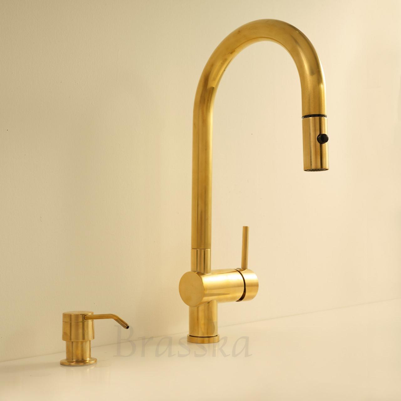 Brass Pull-Down Kitchen Faucet - Brasska