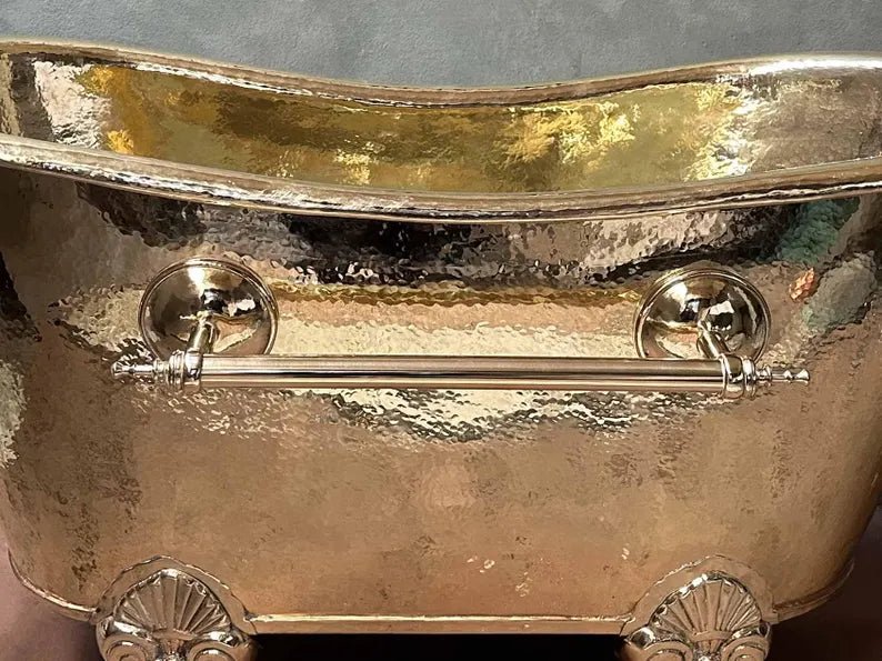 Handcrafted Solid Copper Clawfoot Bathtub – Antique Finish with Lion Feet & Side Rings - Brasska