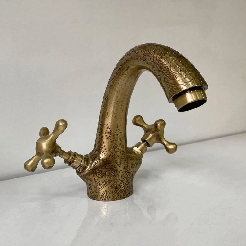 Bronze Bathroom Faucet , Single Hole Bathroom Vanity Faucet with Double Simple Cross Handles