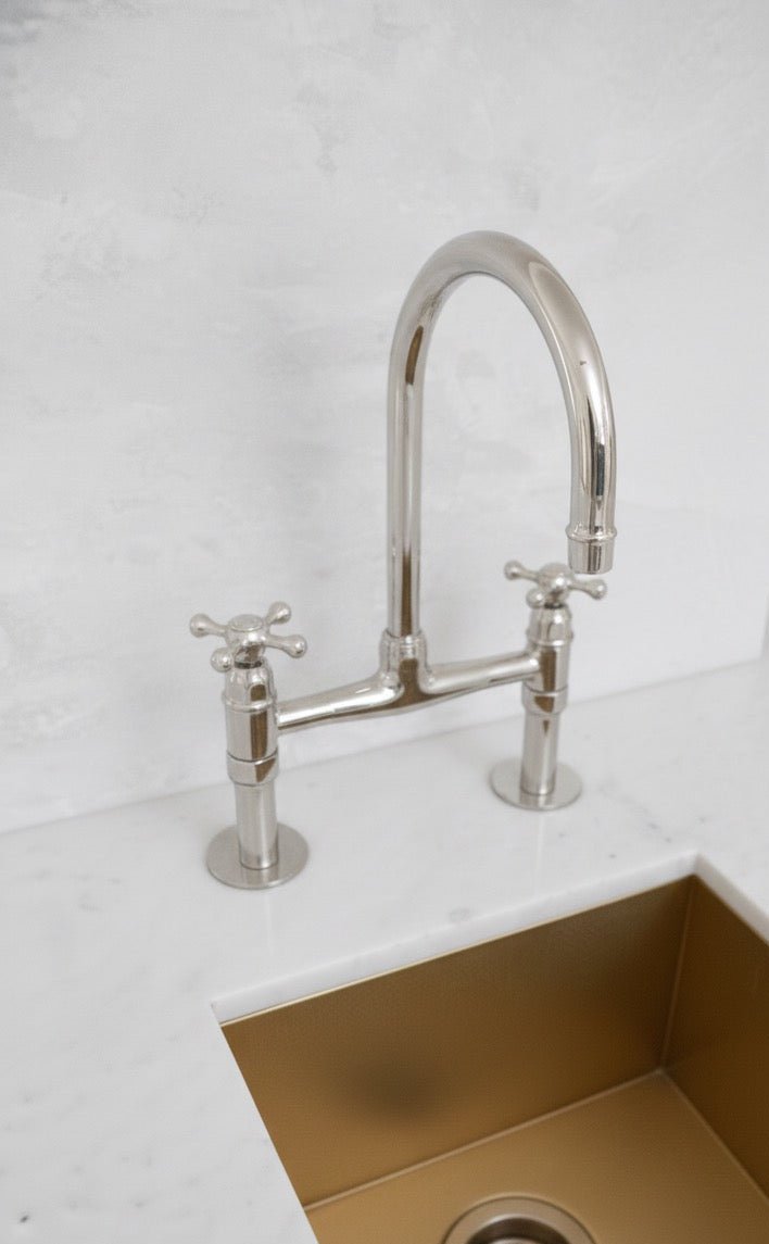 Luxury Brass Kitchen Faucet with Undermount Brass Sink - Brasska