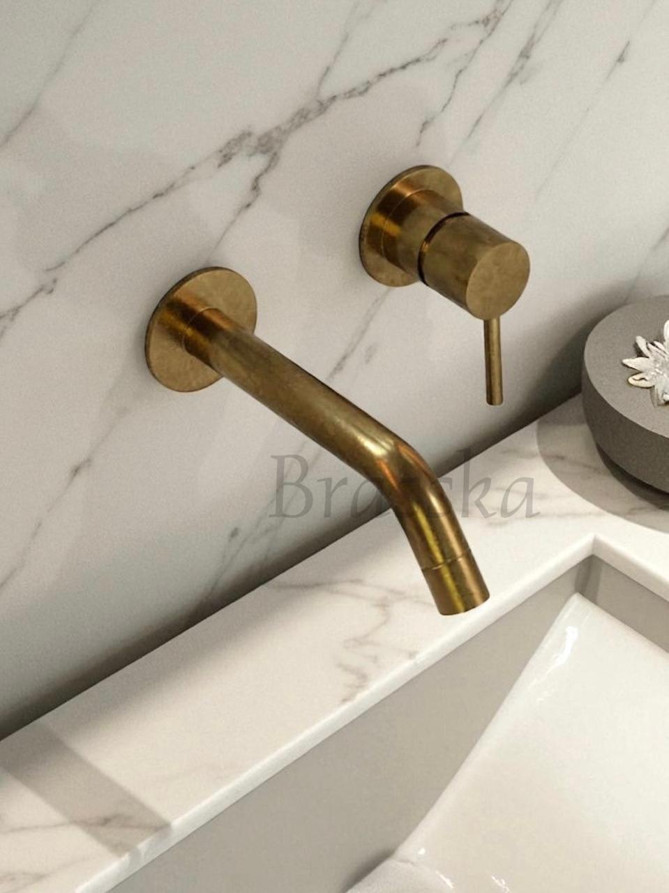 Wall Mounted Brass Bathroom Faucet - Brasska